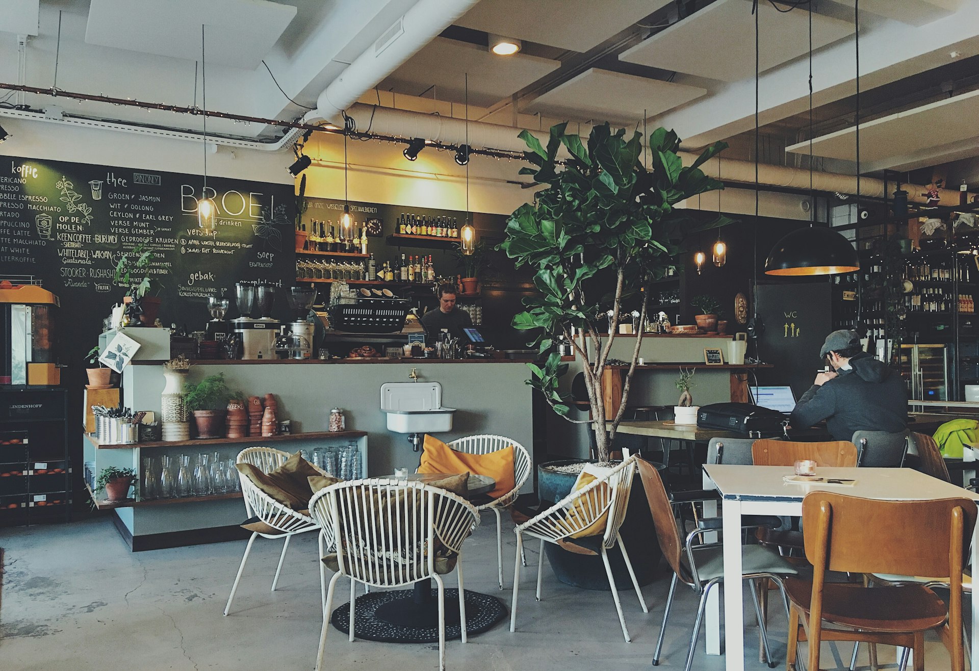 Tara Cafe ambiance